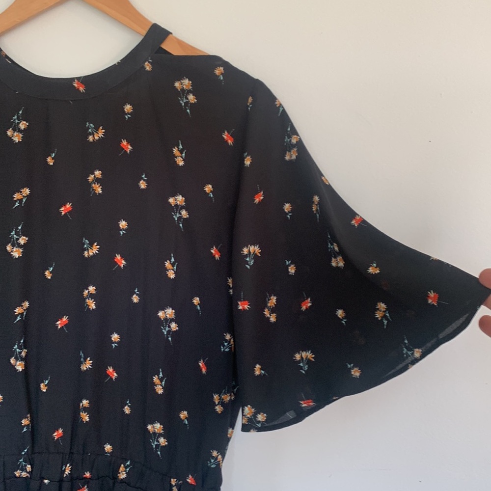 Flared dressy blouse L DONATED - Picture 2 of 9